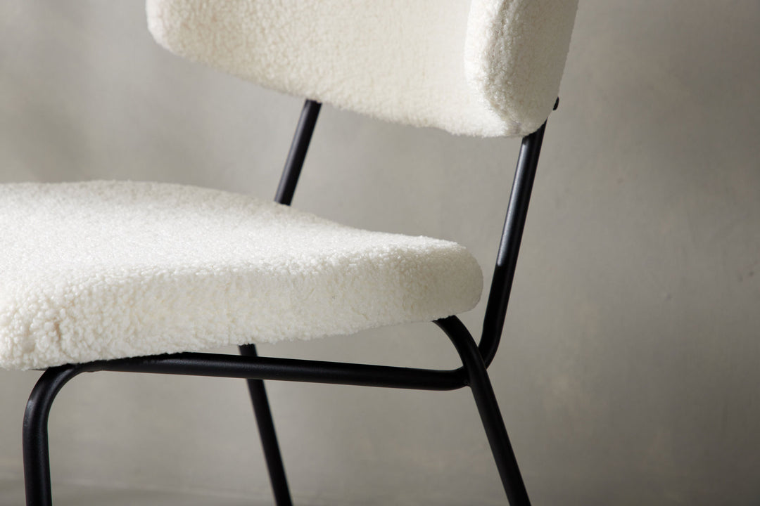 Venture Home Chico Dining Chair 2-pack - Black / White Boucle
