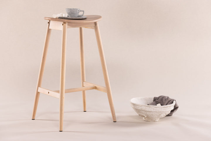 Vind Orust Bar Chair - Whitewash / Wood