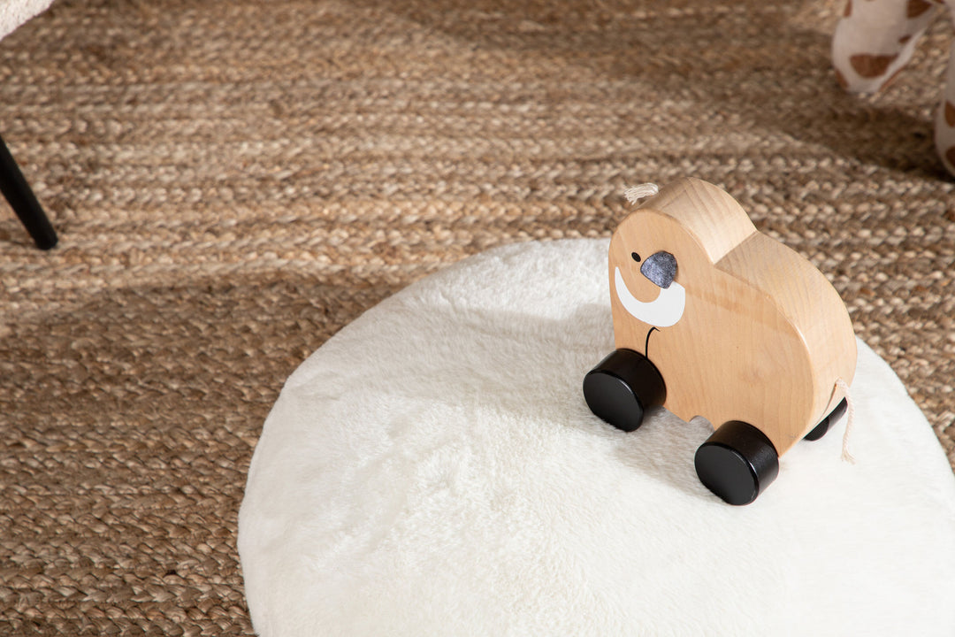 Venture Home Ruston Ottoman/Pouf - / White Lambswool
