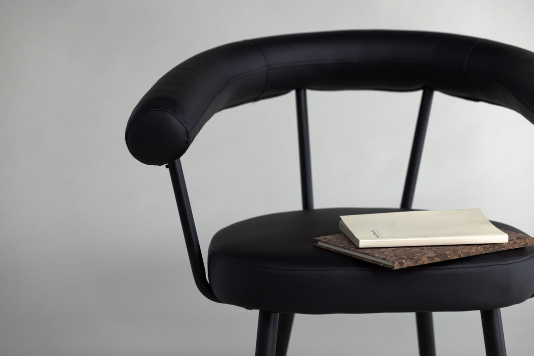 Vind Västerås x Josefin Lustig - Dining Chair 2-pack - Matte Black  / Black PU