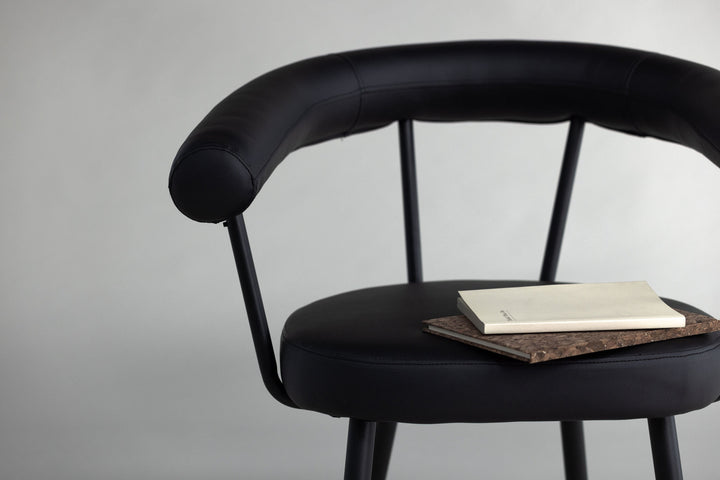 Vind Västerås x Josefin Lustig - Dining Chair 2-pack - Matte Black  / Black PU