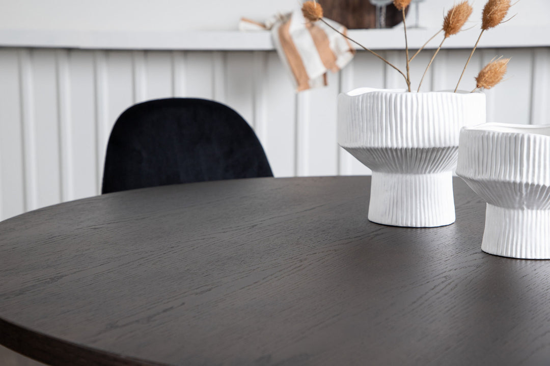 Venture Home Stone round Dining Table - Black / Mocca Veneer +Polar Dining Chair - Black legs / Black Velvet _4