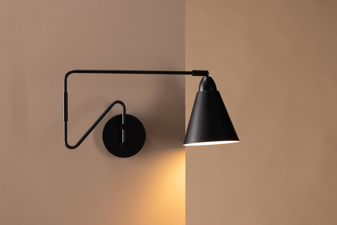 Venture Home Amicola Wall Lamp - Black / Black