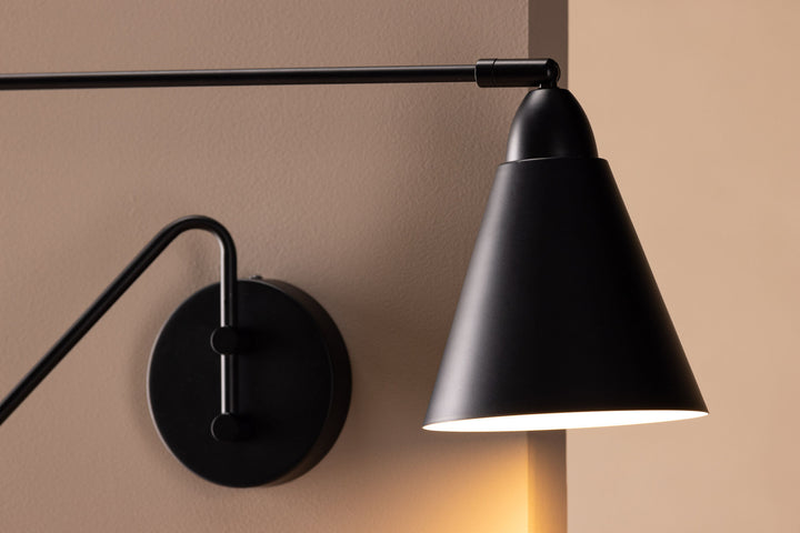 Venture Home Amicola Wall Lamp - Black / Black