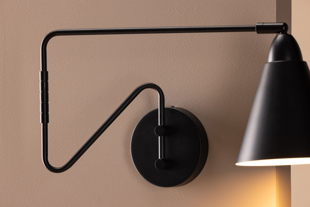 Venture Home Amicola Wall Lamp - Black / Black