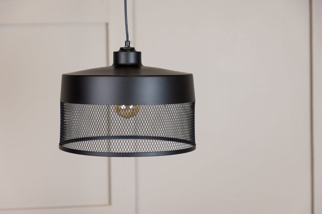 Venture Home Toulon - Wide Pendant Lamp - Black / Black