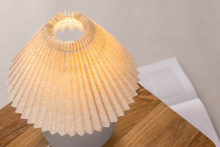 Vind Älvsborg Table Lamp - Concrete / Brown Fabric