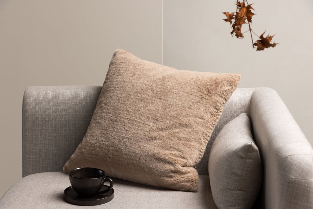 Venture Home Thea Cushion Cover Rabbit fur/Poly Velvet - Beige 50x50