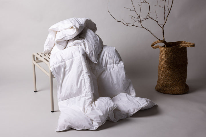 Venture Home Astrid Duvet Cotton Fabric, Feather&Poly Fiber Blending filling 450gsm - White / 200x150