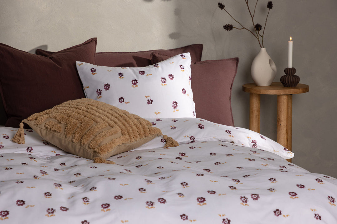 Venture Home Oline Bedset - White/Purple 200x150+50x60cm
