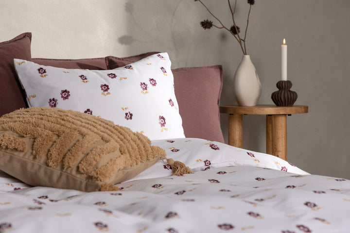 Venture Home Oline Bedset - White/Purple 200x150+50x60cm