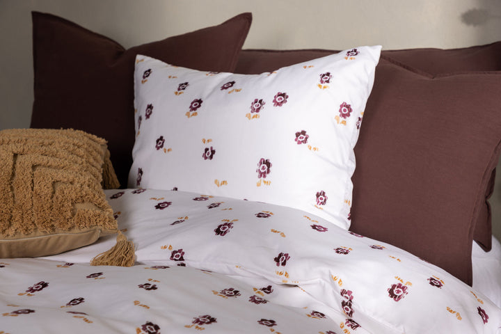 Venture Home Oline Bedset - White/Purple 200x150+50x60cm