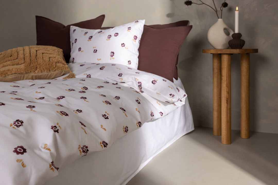 Venture Home Oline Bedset - White/Purple 200x150+50x60cm