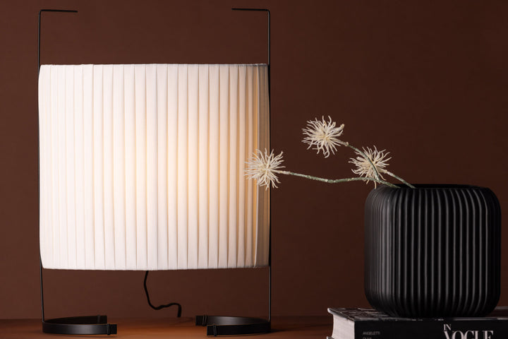 Venture Home Rennes - Small Floor Lamp - Black / White fabric