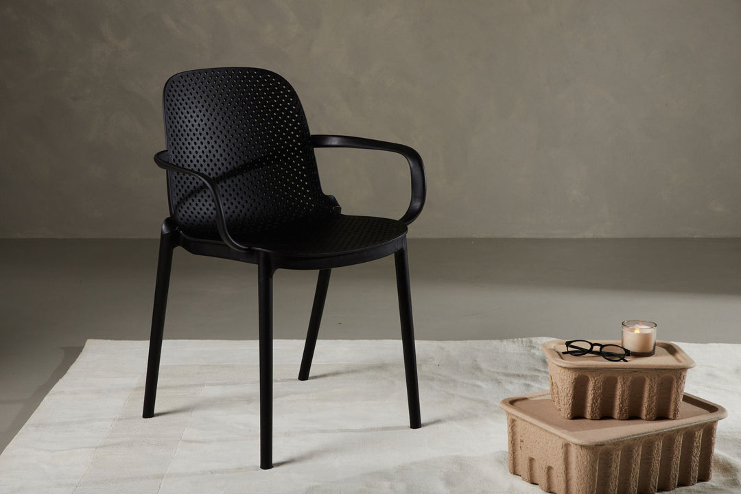 Venture Home Baltimore Dining Chair - Black / Black Plastic