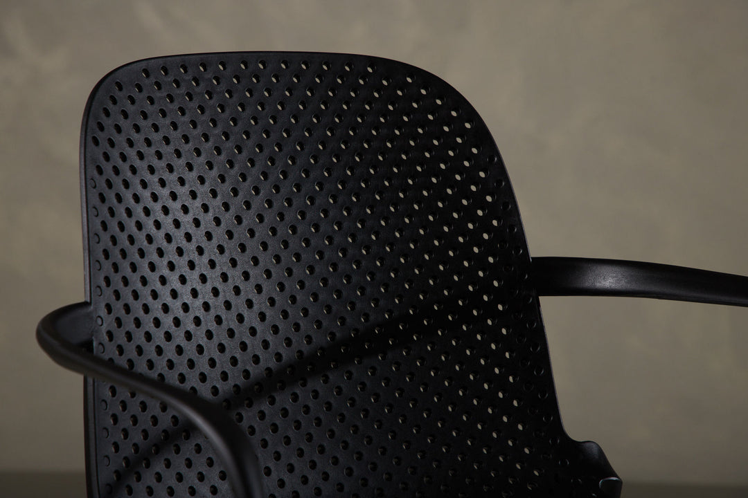 Venture Home Baltimore Dining Chair - Black / Black Plastic