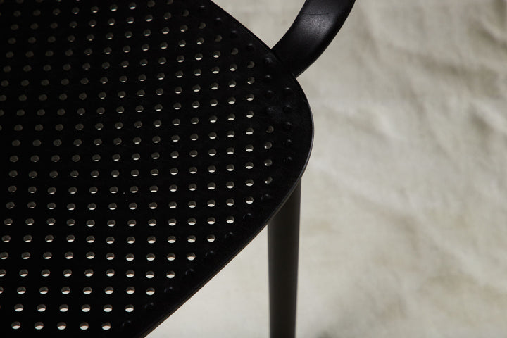 Venture Home Baltimore Dining Chair - Black / Black Plastic