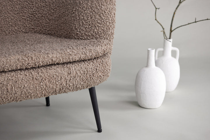 Vind Nordkoster Single Sofa - Matte Black / Dark Beige Teddy
