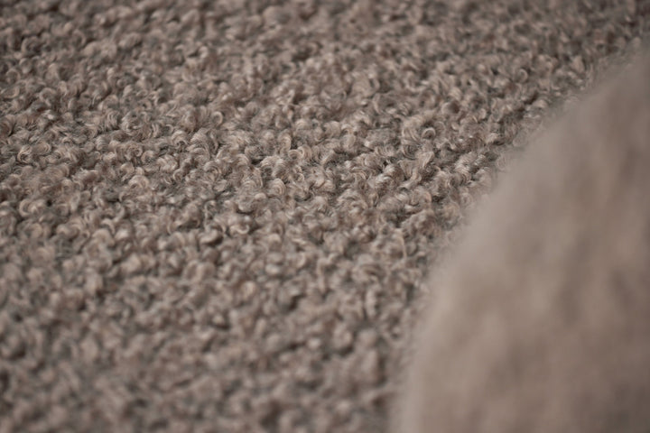 Vind Nordkoster Single Sofa - Matte Black / Dark Beige Teddy