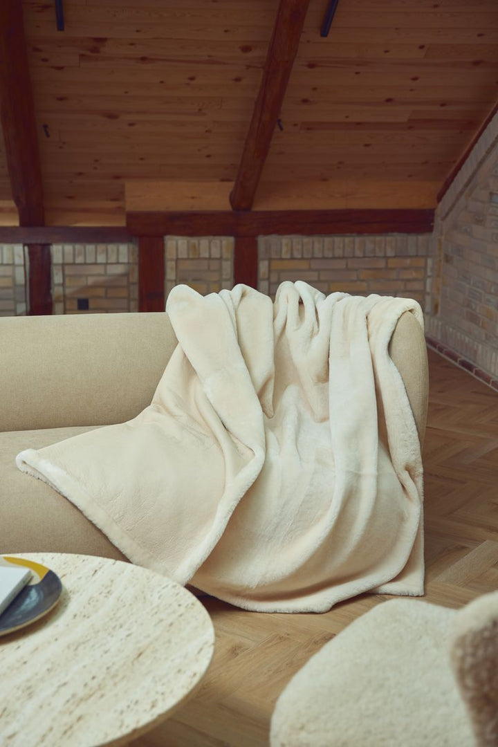 NATURES COLLECTION Angelina Lammeskind | Double Face | Korthåret