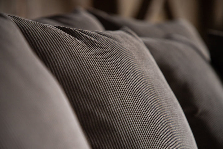 Vind Gillholmen Sofa - Brown / Manchester