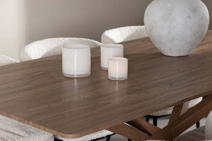 Venture Home Piazza Dining Table with Agnes Dining Chair
