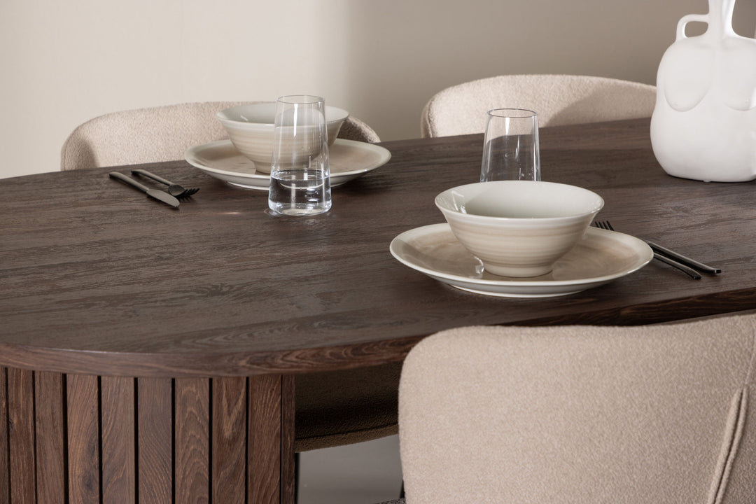 Venture Home Härön Dining Table with Modesto Dining Chair