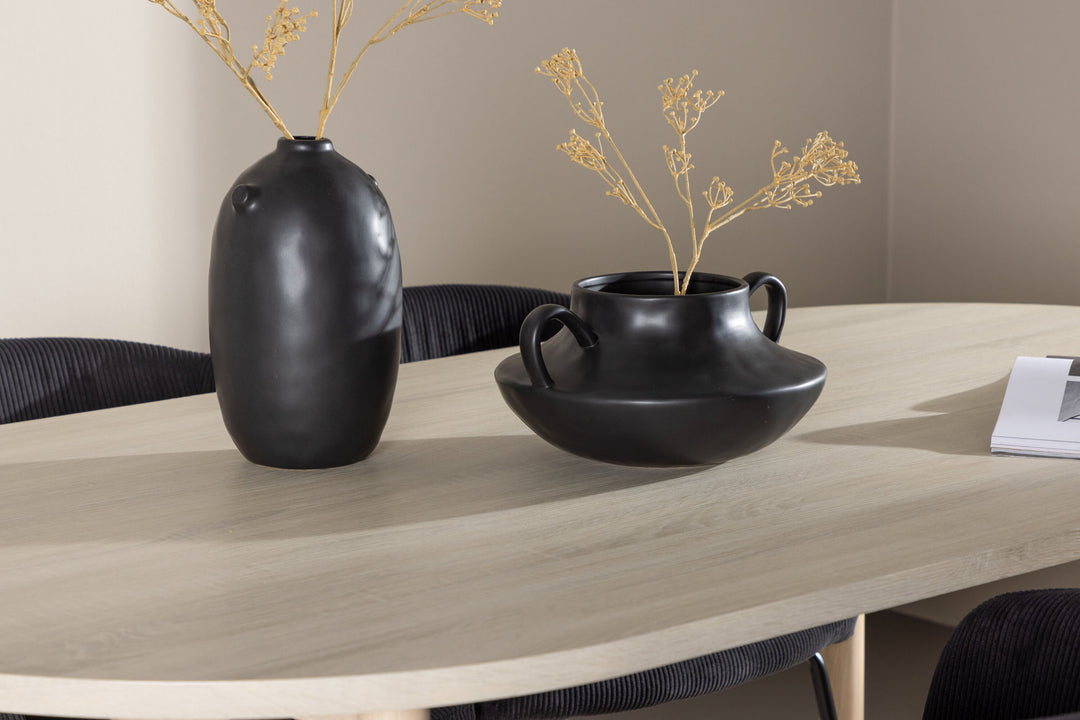 Venture Home Andy Dining Table with Berit Dining Chair
