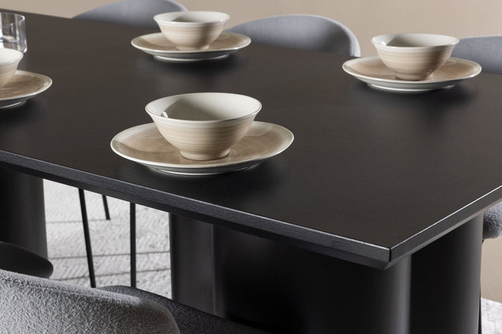 Venture Home Olivia Dining Table with Chico Dining Chair