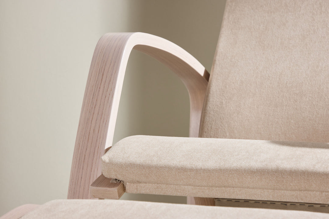 Venture Home Grötö Lounge Chair - Oak Veneer / Beige