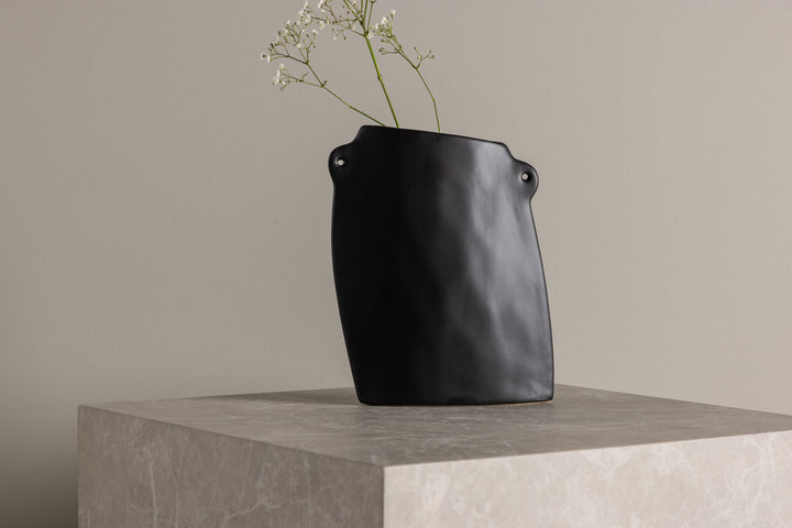 Venture Home Hie Vase - Matte Black - 14*5*21Hcm