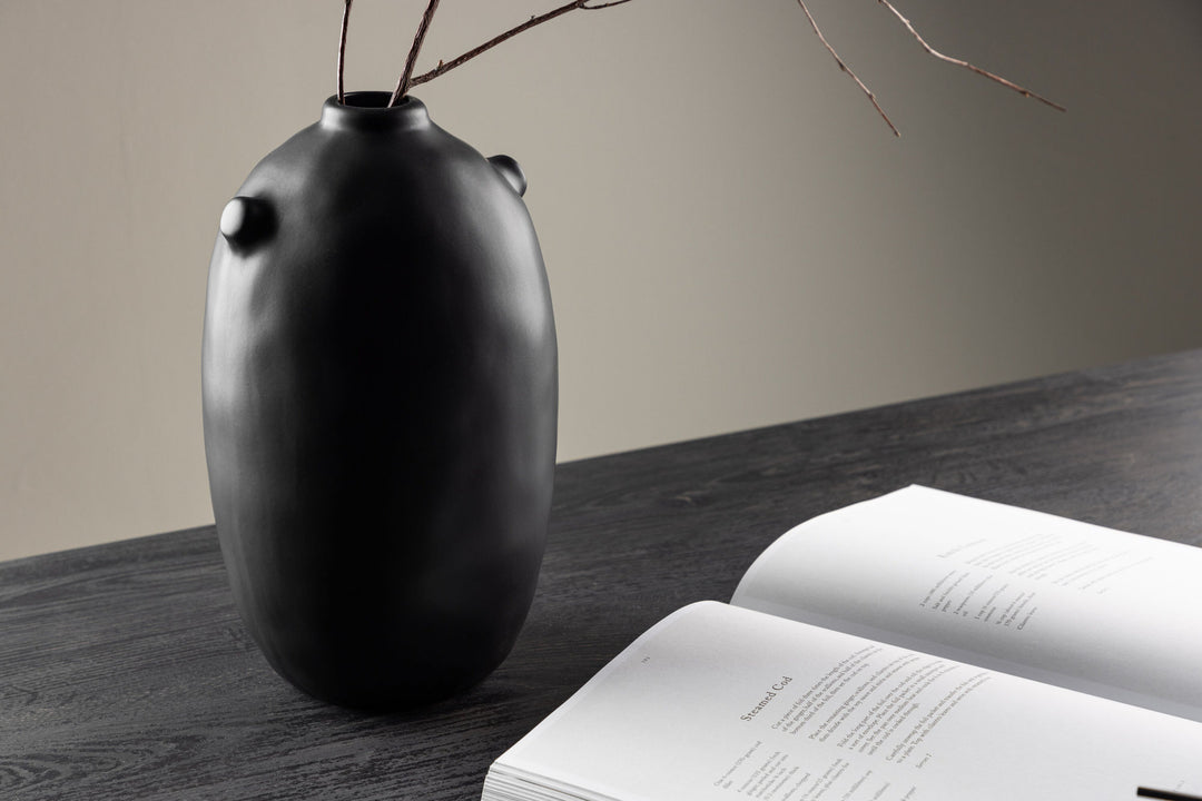 Venture Home Madi Vase - Matte Black - 17*17*28Hcm