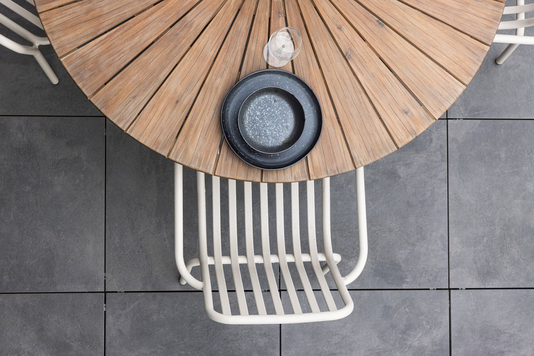 Venture Home Rosario Dining Table- Teak Ø140