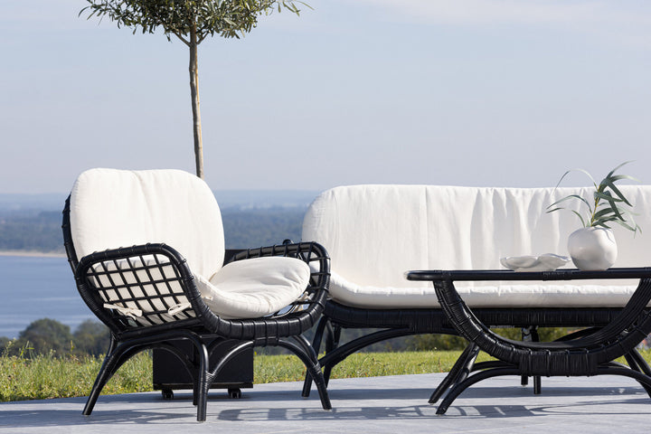 Venture Home Moana Single Chair - Black Rattan / White Spunpolyster