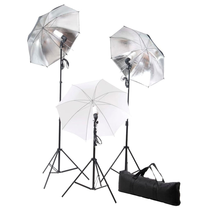 fotostudieudstyr med lamper, paraplyer, baggrund og reflektor