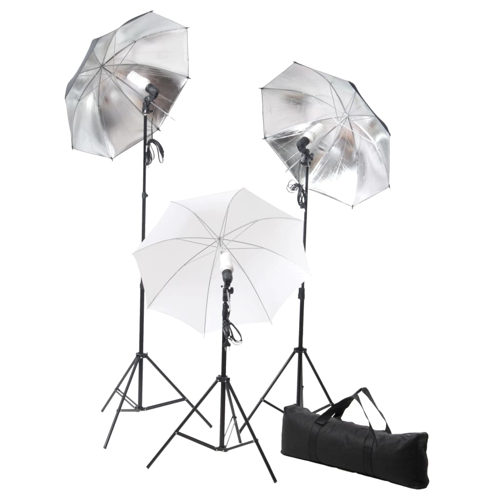 fotostudieudstyr med lamper, paraplyer, baggrund og reflektor