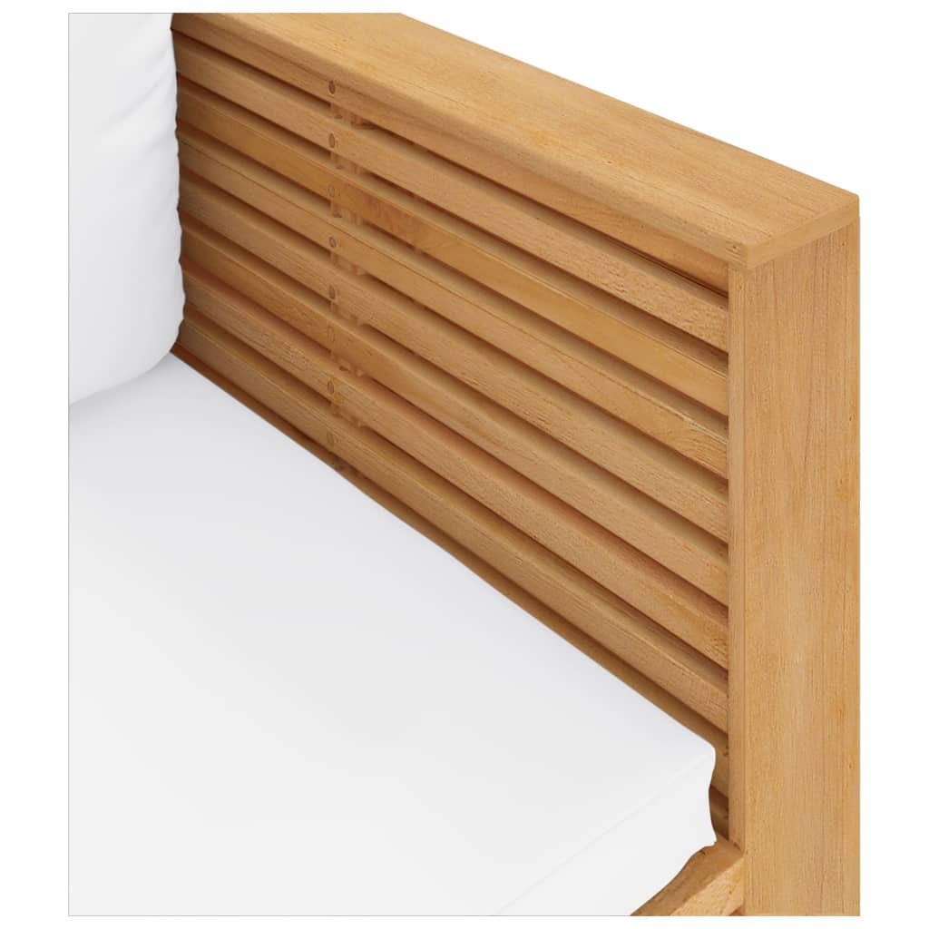 sofastol til haven med cremefarvede hynder massivt teak