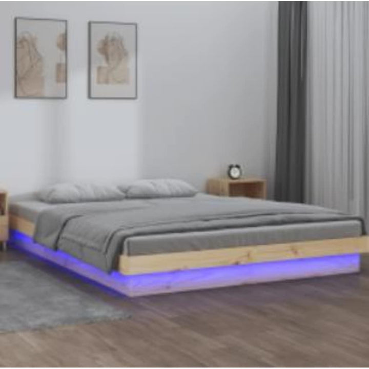 sengeramme med LED-lys 140x200 cm massivt træ