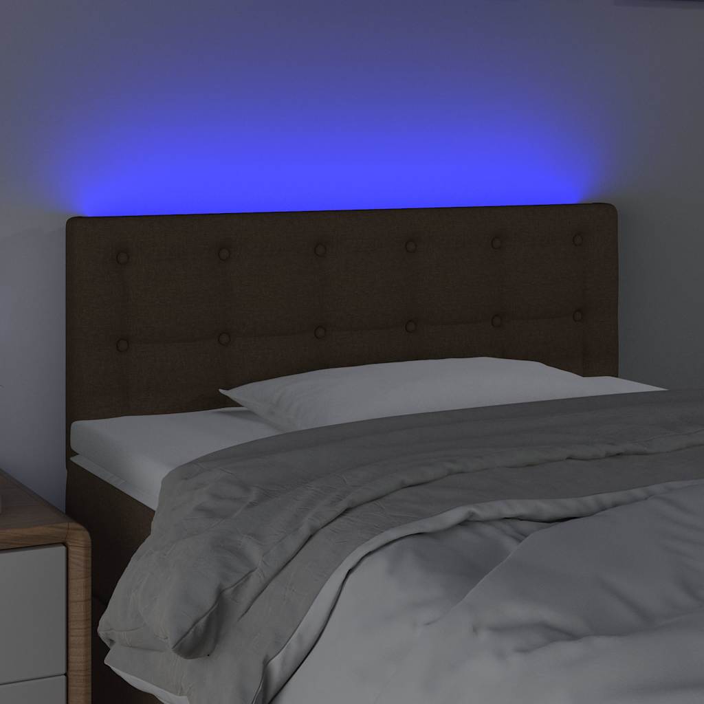 sengegavl med LED-lys 90x5x78/88 cm stof mørkebrun