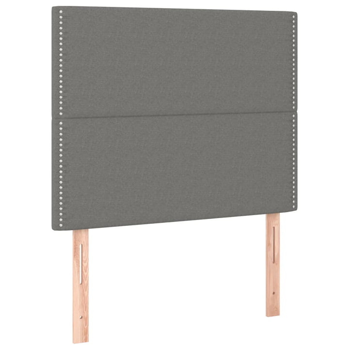 sengegavl med LED-lys 90x5x118/128 cm stof mørkegrå