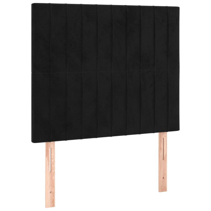 sengegavl med LED-lys 90x5x118/128 cm fløjl sort