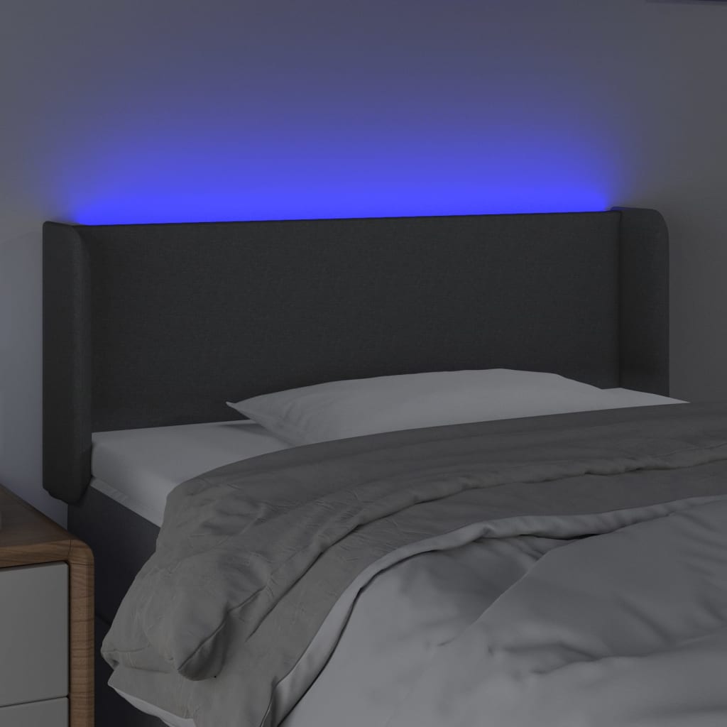 sengegavl med LED-lys 83x16x78/88 cm stof mørkegrå