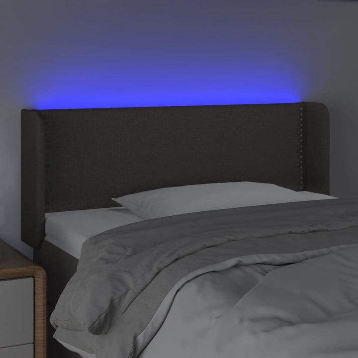 sengegavl med LED-lys 93x16x78/88 cm stof gråbrun