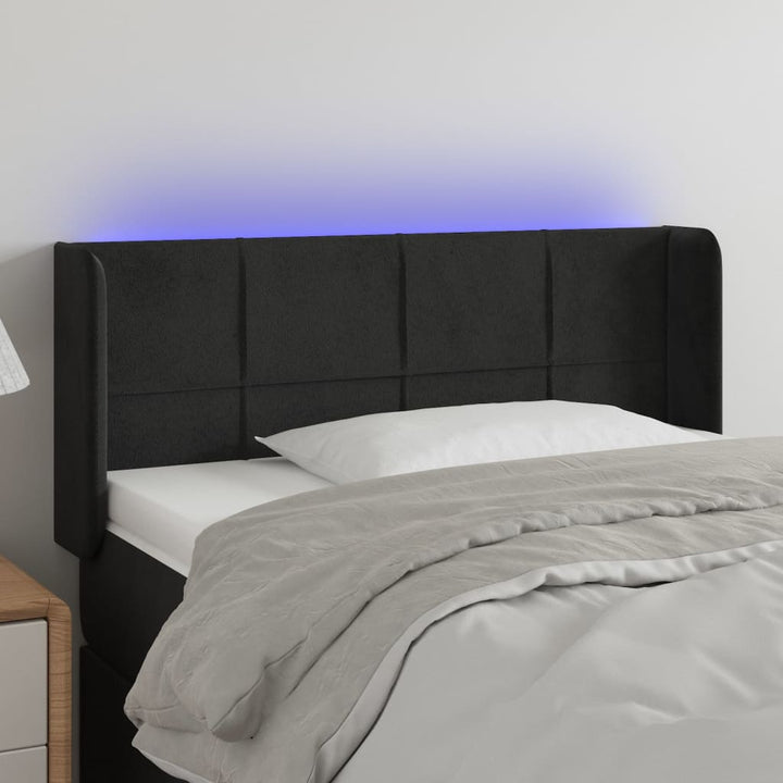 sengegavl med LED-lys 83x16x78/88 cm fløjl sort
