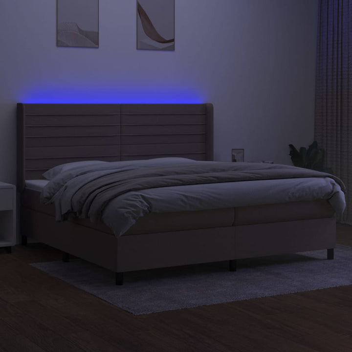 kontinentalseng med LED-lys 200x200 cm stof gråbrun