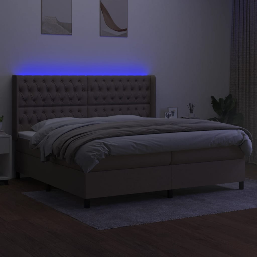 kontinentalseng med LED-lys 200x200 cm stof gråbrun