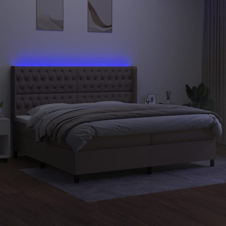 kontinentalseng med LED-lys 200x200 cm stof gråbrun