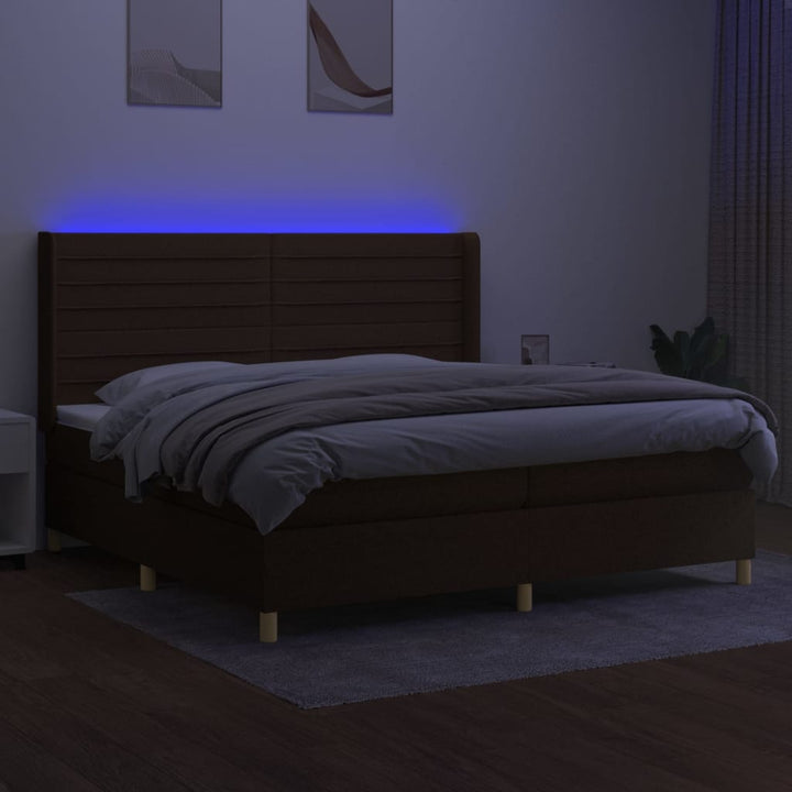 kontinentalseng med LED-lys 200x200 cm stof mørkebrun