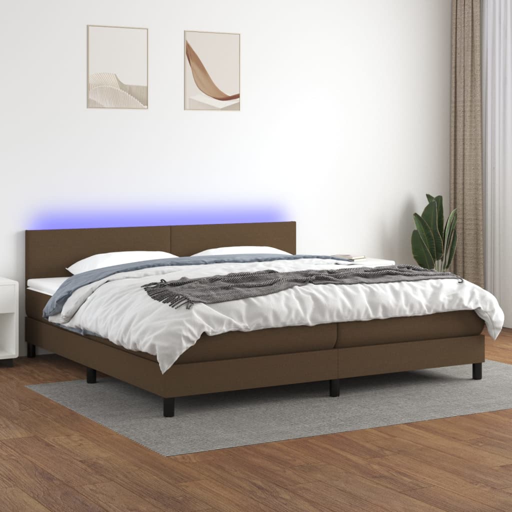 kontinentalseng med LED-lys 200x200 cm stof mørkebrun