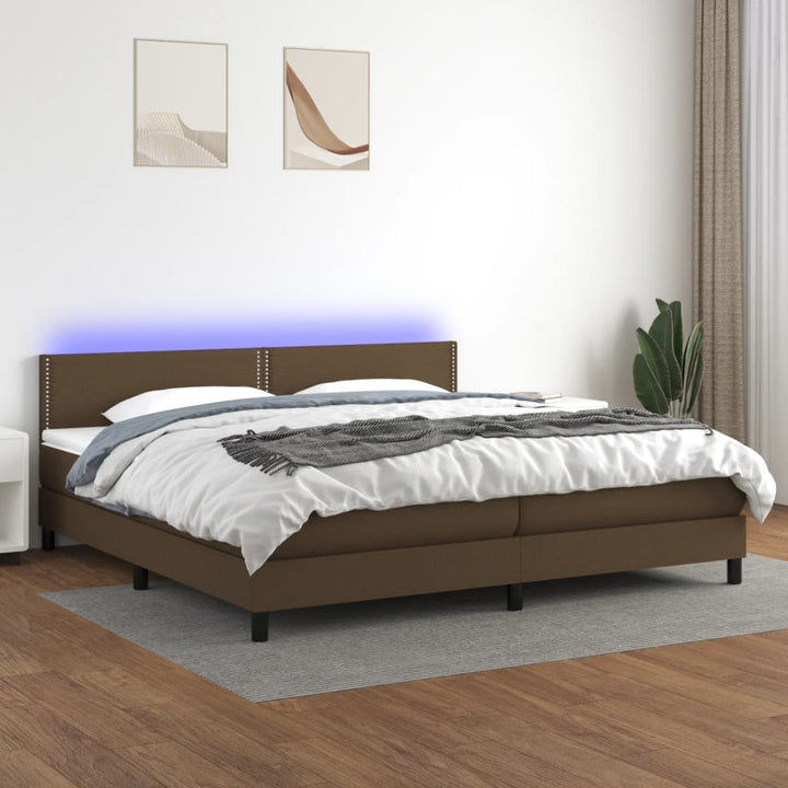 kontinentalseng med LED-lys 200x200 cm stof mørkebrun